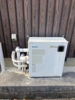 1/30　彦根市　石油給湯器交換工事