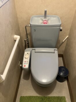 2/13　彦根市　トイレ交換工事
