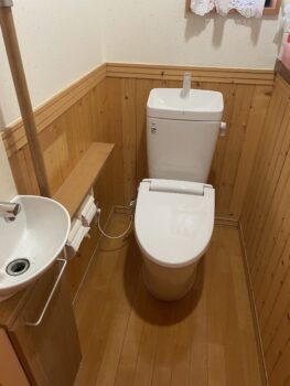 2/7　長浜市トイレ交換工事